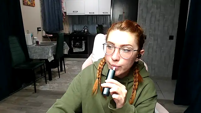 Reginasmilee online show from 22, 4, 2026