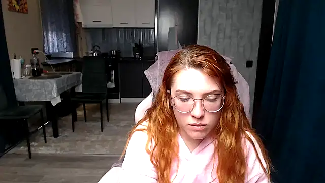 Reginasmilee online show from 23, 4, 2026