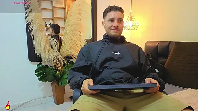 Kiing 001 online show from 19, 7, 2026