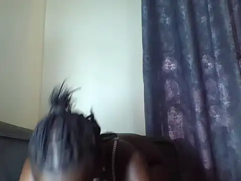 Snapshot of Thick_Me- chatting on 20, 7, 2026 Thick Me- online show from 20, 7, 2026