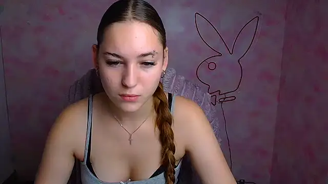 Holly Mooon  online show from 7, 7, 2026