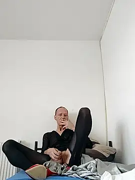 TimeaKocsis1971 online show from 10, 7, 2026