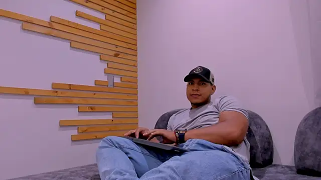Maximo montana online show from 29, 7, 2026