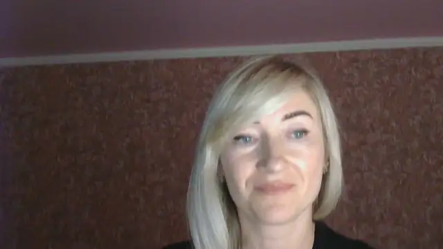 Snapshot of moonlightAnna chatting on 8, 7, 2026 moonlightAnna online show from 8, 7, 2026