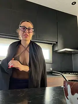 lola press online show from 30, 6, 2026