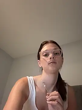 Snapshot of Ezrababes chatting on 2, 7, 2026 Ezrababes online show from 2, 7, 2026