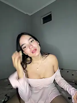 Snapshot of laurenTurnerxx chatting on 2, 7, 2026 laurenTurnerxx online show from 2, 7, 2026