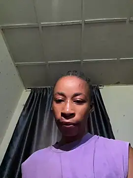 Snapshot of Prettypetit chatting on 3, 7, 2026 Prettypetit online show from 3, 7, 2026