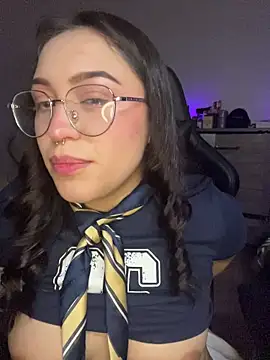 Lilyhotson online show from 23, 7, 2026