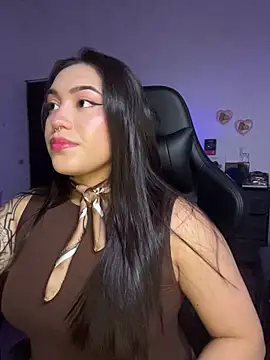 Lilyhotson online show from 25, 7, 2026
