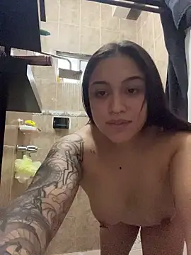 Lilyhotson online show from 28, 7, 2026