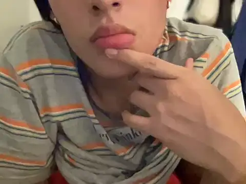 ThFoxxxy online show from 2, 7, 2026
