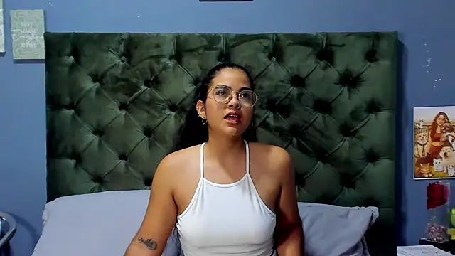 Snapshot of Cece-Drake chatting on 2, 8, 2026 Cece-Drake online show from 2, 8, 2026
