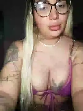 Snapshot of Emilymirtys chatting on 3, 7, 2026 Emilymirtys online show from 3, 7, 2026