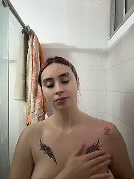 Snapshot of Sophiia_Luxx chatting on 7, 7, 2026 Sophiia Luxx online show from 7, 7, 2026
