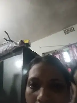 Snapshot of Moyna_52 chatting on 4, 7, 2026 Moyna 52 online show from 4, 7, 2026