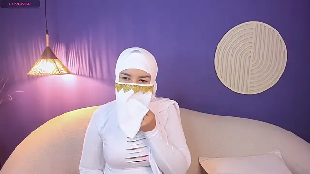 Naira Moon online show from 6, 7, 2026