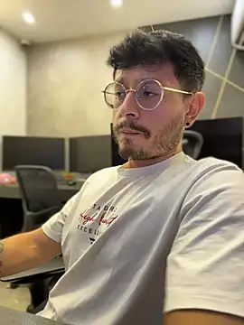 andrewlopezz online show from 20, 7, 2026