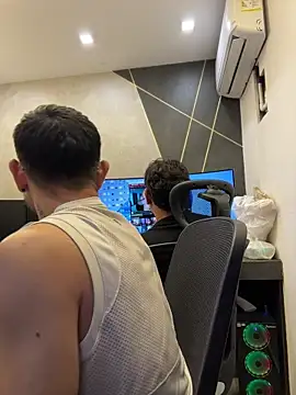 andrewlopezz online show from 22, 7, 2026