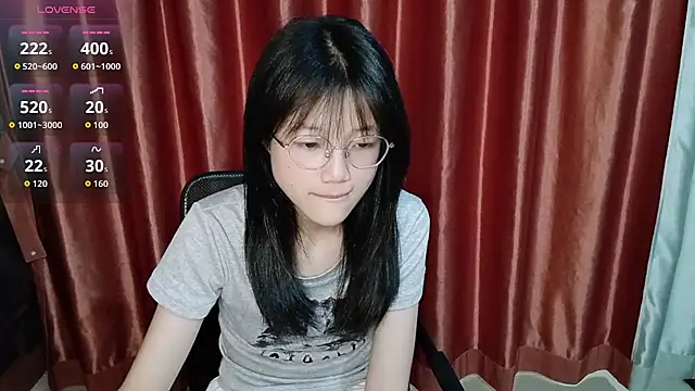 Snapshot of Elowen-6 chatting on 13, 7, 2026 Elowen-6 online show from 13, 7, 2026