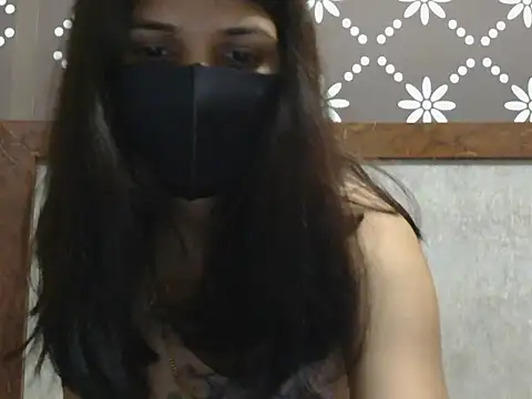 DesiQueenLive online show from 28, 7, 2026