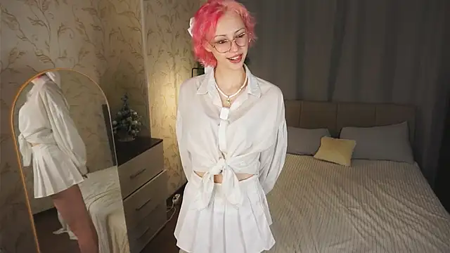 ErmelindaRottner online show from 24, 7, 2026