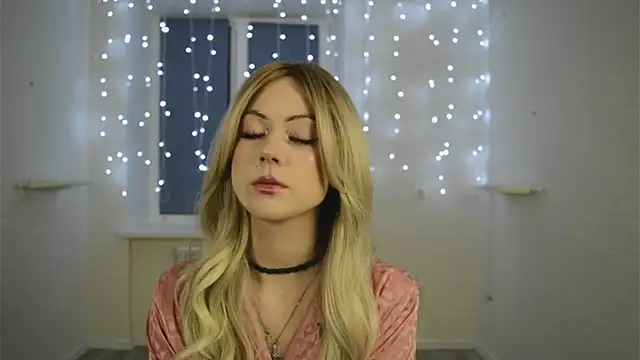 Olivia Voss online show from 8, 7, 2026
