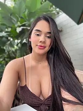 BellaLeclair  online show from 11, 7, 2026