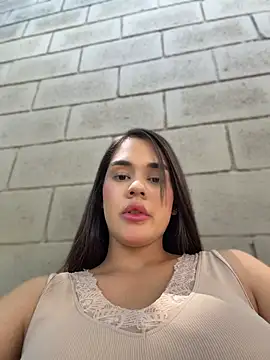 BellaLeclair  online show from 28, 7, 2026