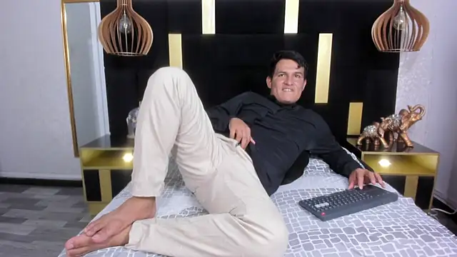 Manuel Firee online show from 17, 7, 2026