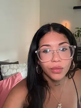 littlelatina online show from 23, 7, 2026