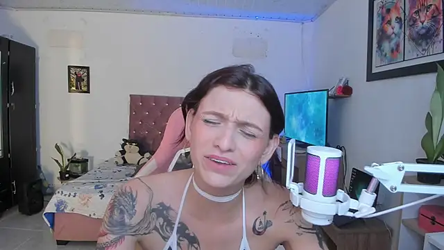 sophie dolly  online show from 17, 7, 2026