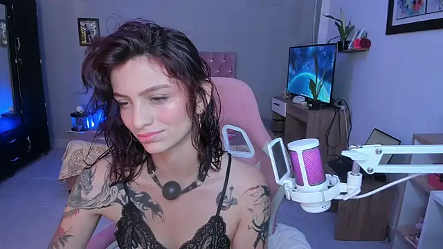 sophie dolly  online show from 19, 7, 2026