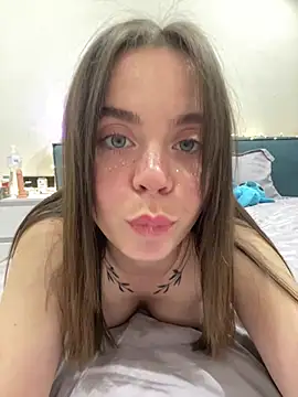 Snapshot of 19_PetiteEilish_97 chatting on 9, 7, 2026 19 PetiteEilish 97 online show from 9, 7, 2026