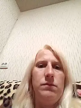 Snapshot of Amina-lov chatting on 9, 7, 2026 Amina-lov online show from 9, 7, 2026