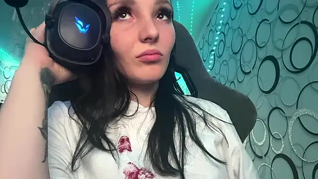 Snapshot of DetraBasner chatting on 11, 7, 2026 DetraBasner online show from 11, 7, 2026