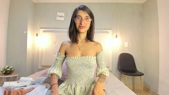Suxan fox online show from 17, 7, 2026