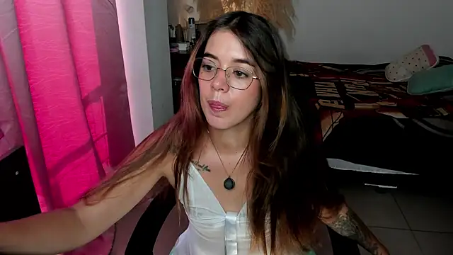 Snapshot of Cute_girl111 chatting on 31, 7, 2026 Cute girl111 online show from 31, 7, 2026