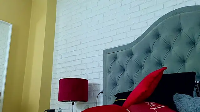 Roxy Marks online show from 28, 7, 2026