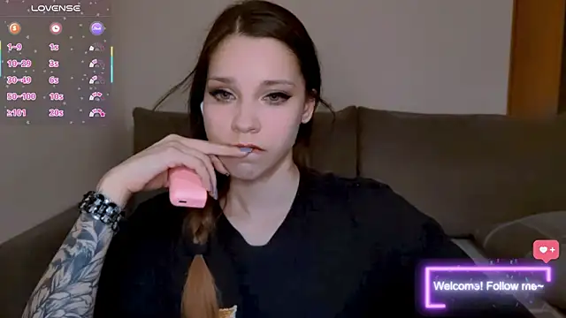 kittenalissa online show from 28, 7, 2026