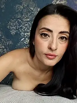 Kris Diamond  online show from 25, 7, 2026