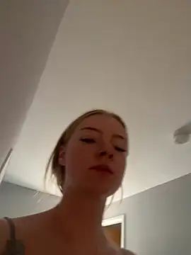 bleurose18 online show from 31, 7, 2026