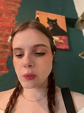 Snapshot of Lunabelle_ chatting on 17, 7, 2026 Lunabelle online show from 17, 7, 2026