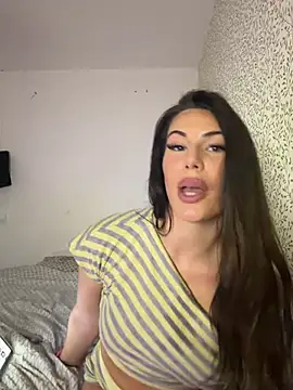 ItsMina  online show from 11, 7, 2026