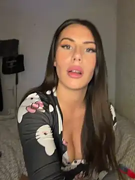 ItsMina  online show from 18, 7, 2026