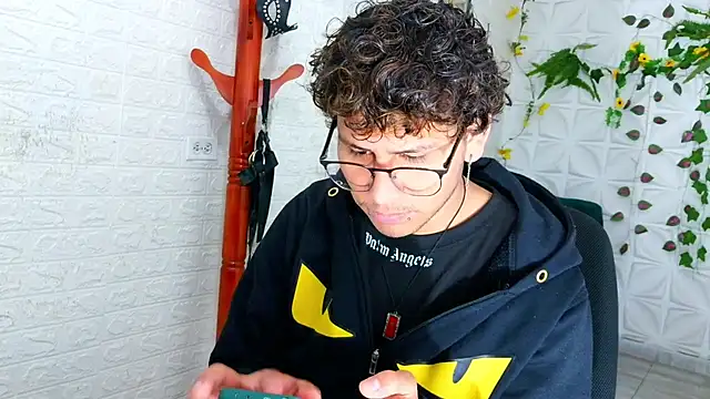 franchesko2026 online show from 15, 7, 2026