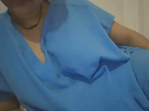 Snapshot of cute_girl_12 chatting on 25, 7, 2026 cute girl 12 online show from 25, 7, 2026