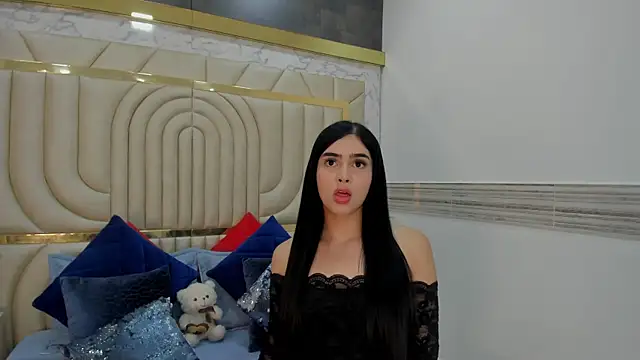 NahomiDeluxe online show from 23, 7, 2026