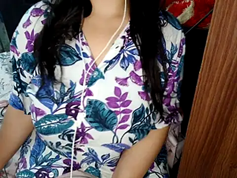 naughty rosiee online show from 22, 7, 2026