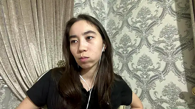 cocoSharms online show from 28, 7, 2026
